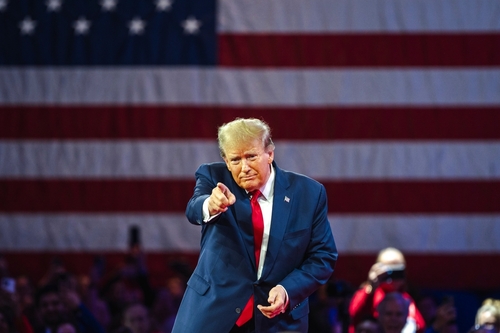 Economic Times: Trump's revenge tour against Republicans could cost the party in November